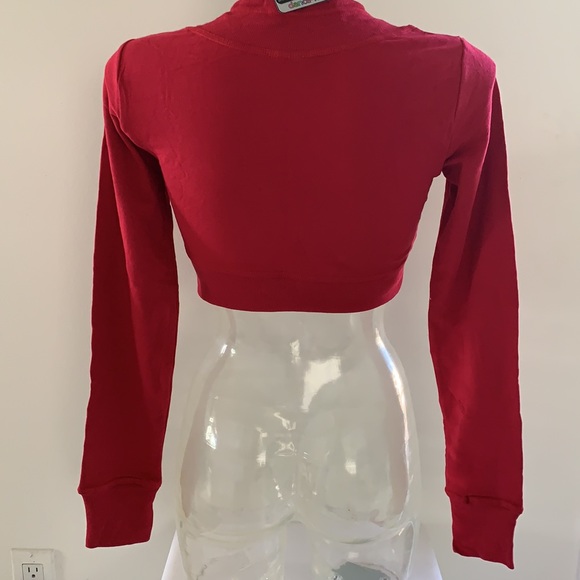 Long Sleeve Scoop Crop Dance Top NWT Rich Red <3 - Picture 3 of 7